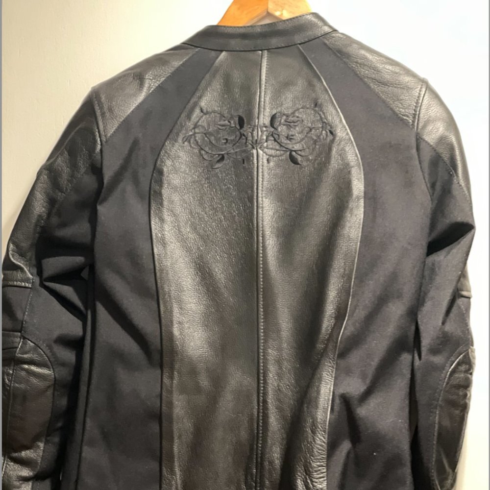 COPY - NEW Bilt for Women Motorcycle jacket. Black leather.  Size 4 US​